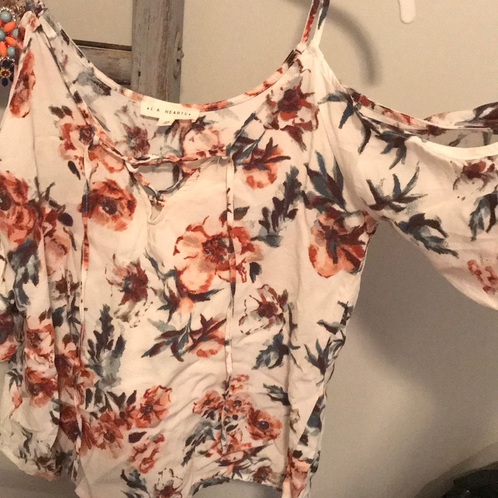 Pacsun (LA hearts brand) top